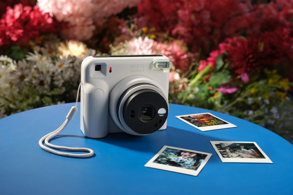 instax SQUARE 2™
